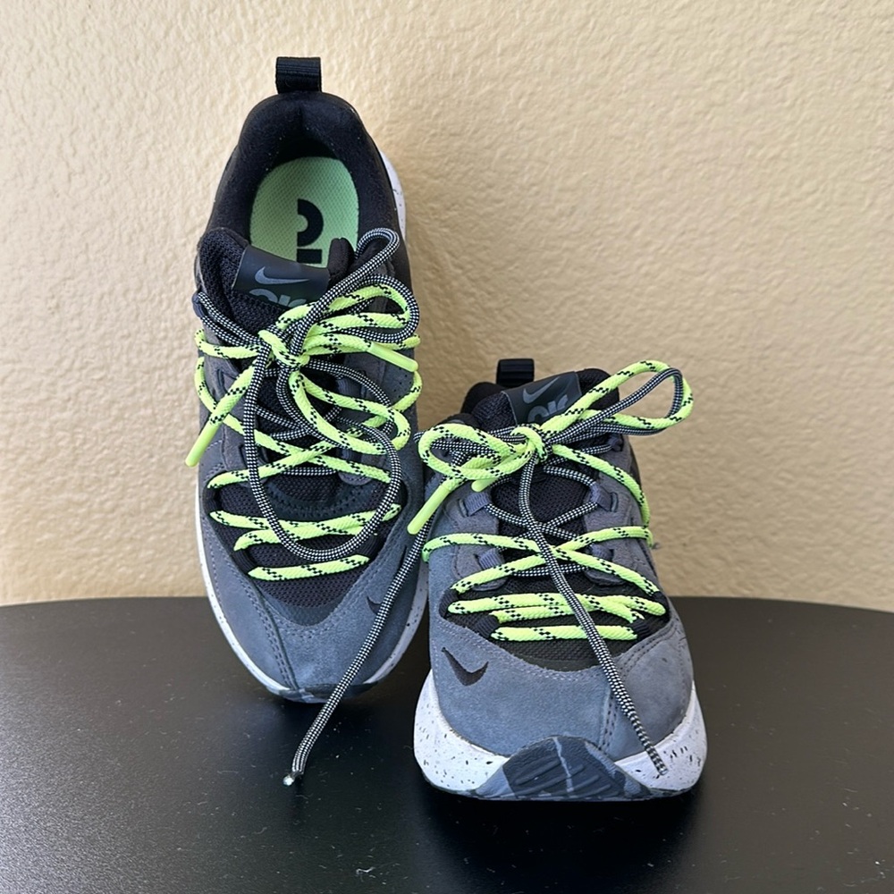 Nike Air Max “Viva” - Size 6 - Black/Summit White/Volt Glow/Iron